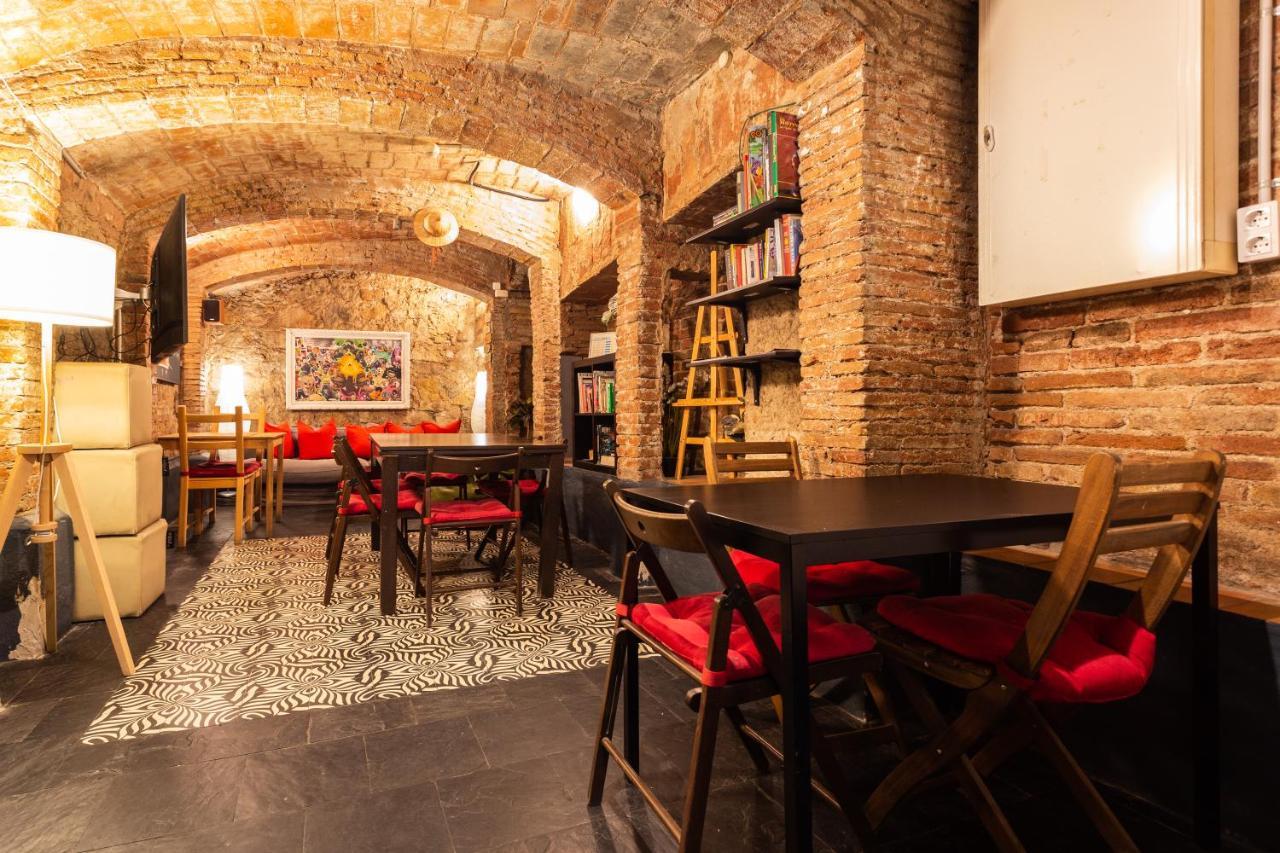 Hostel Mambo Tango Barcelona Exterior foto