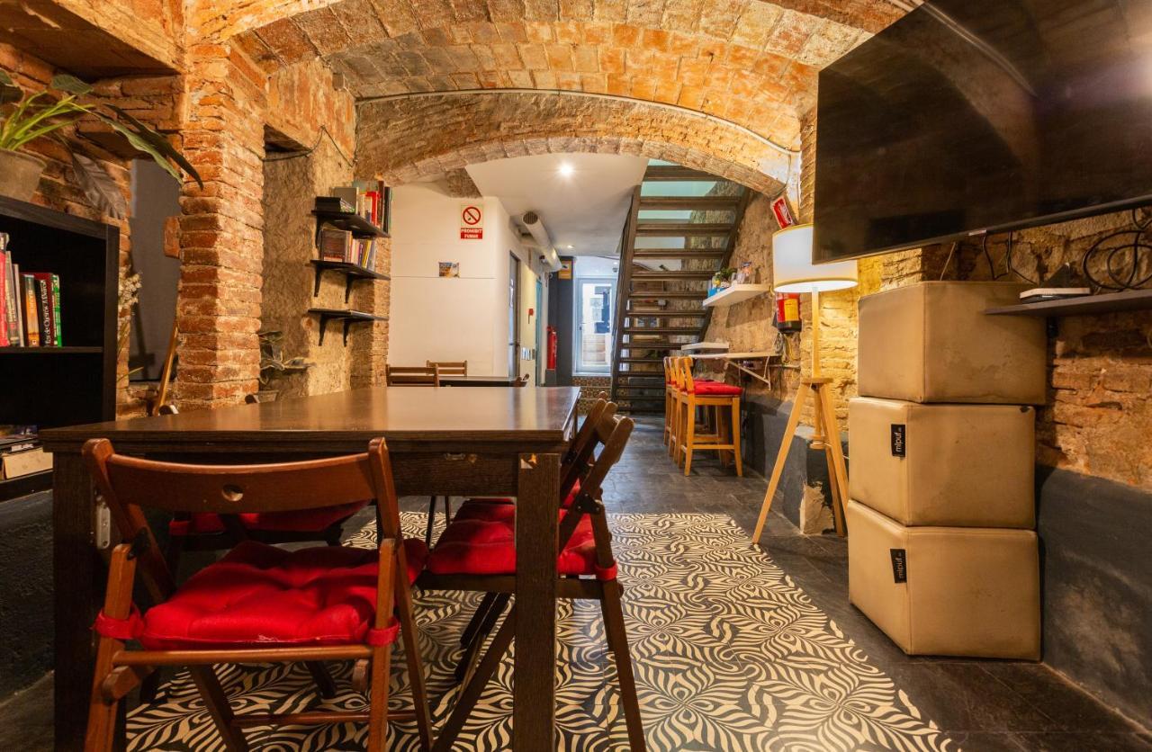 Hostel Mambo Tango Barcelona Exterior foto